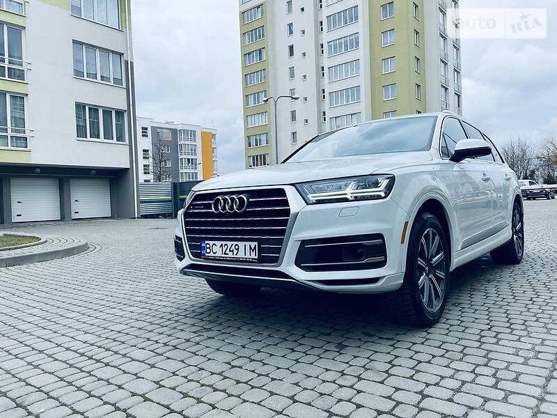 Позашляховик / Кросовер Audi Q7 2017 в Львові