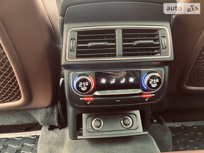 Позашляховик / Кросовер Audi Q7 2017 в Львові