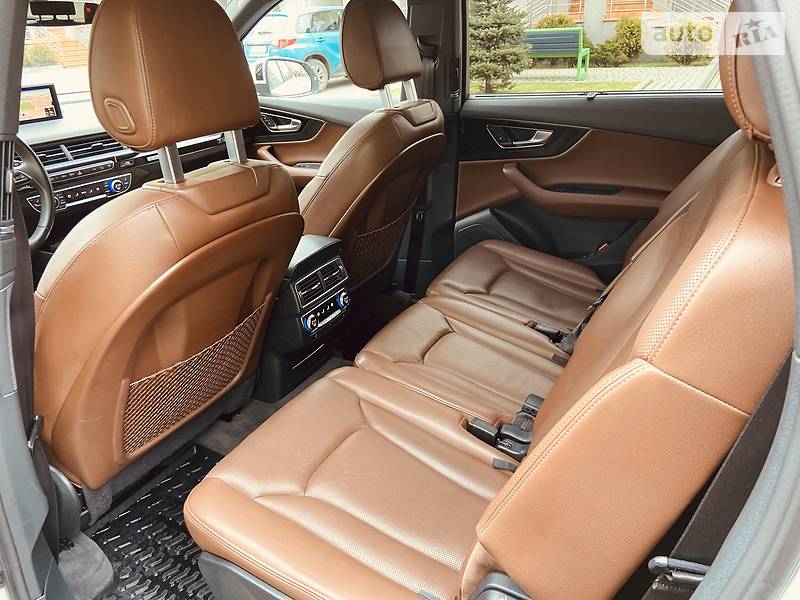 Позашляховик / Кросовер Audi Q7 2017 в Львові