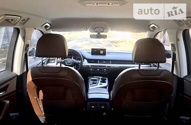 Позашляховик / Кросовер Audi Q7 2017 в 