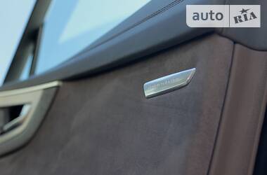Позашляховик / Кросовер Audi Q7 2015 в 