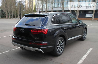 Внедорожник / Кроссовер Audi Q7 2016 в Киеве