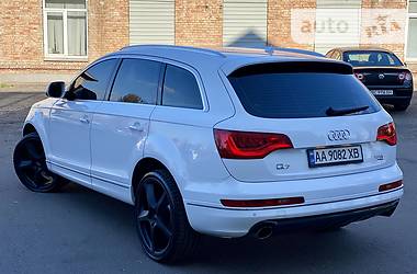 Внедорожник / Кроссовер Audi Q7 2010 в 