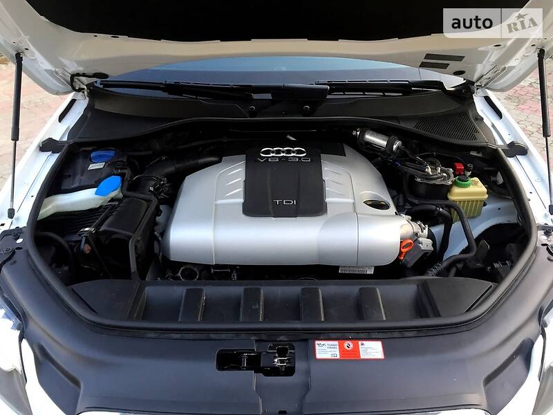 Внедорожник / Кроссовер Audi Q7 2010 в Черновцах