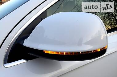 Позашляховик / Кросовер Audi Q7 2010 в 