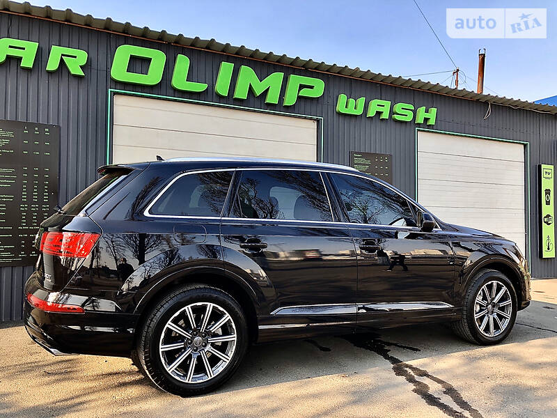 Позашляховик / Кросовер Audi Q7 2018 в Києві