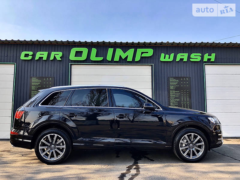 Позашляховик / Кросовер Audi Q7 2018 в Києві