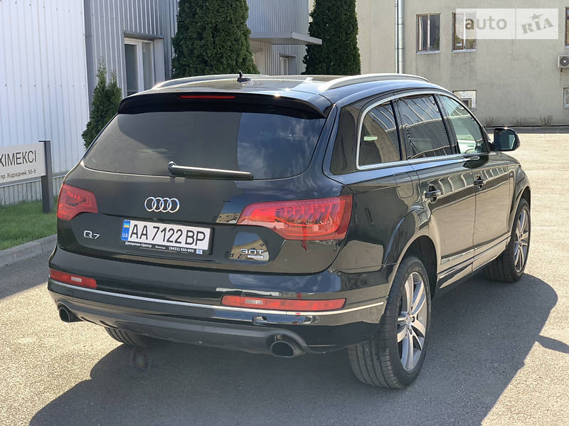 Позашляховик / Кросовер Audi Q7 2014 в Києві