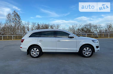 Позашляховик / Кросовер Audi Q7 2014 в 