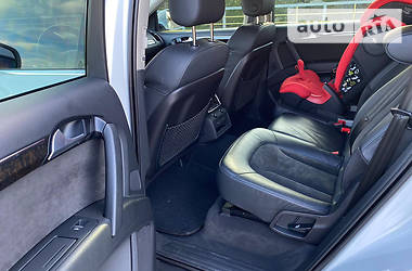 Позашляховик / Кросовер Audi Q7 2014 в 