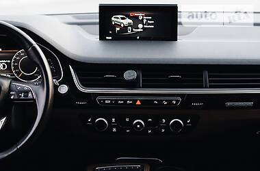 Позашляховик / Кросовер Audi Q7 2017 в 