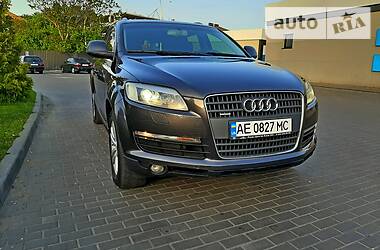 Позашляховик / Кросовер Audi Q7 2006 в 