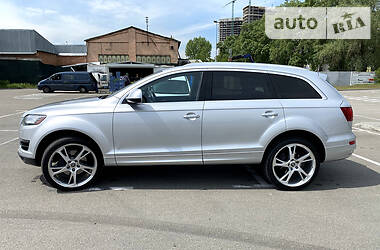 Позашляховик / Кросовер Audi Q7 2011 в 