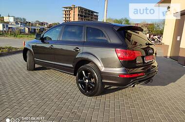 Позашляховик / Кросовер Audi Q7 2014 в 