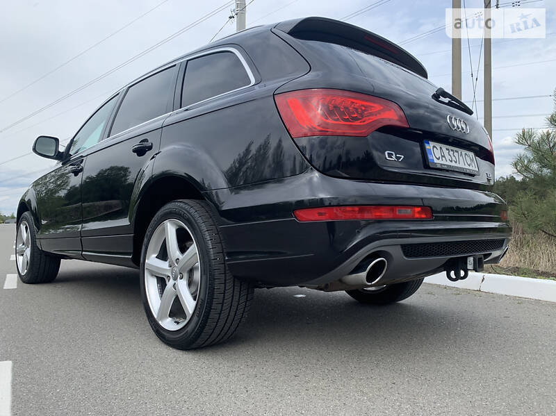 Позашляховик / Кросовер Audi Q7 2009 в Києві