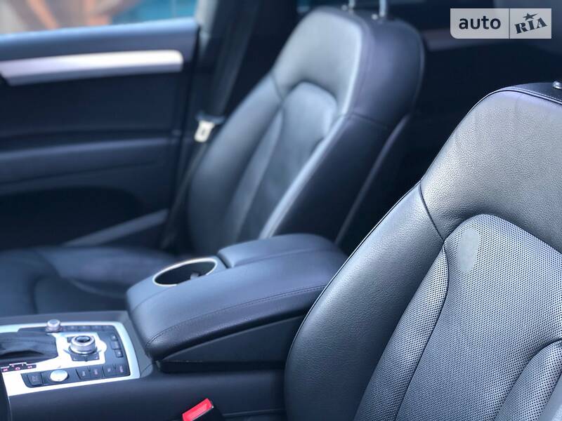 Позашляховик / Кросовер Audi Q7 2014 в Києві