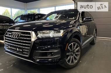 Позашляховик / Кросовер Audi Q7 2017 в 