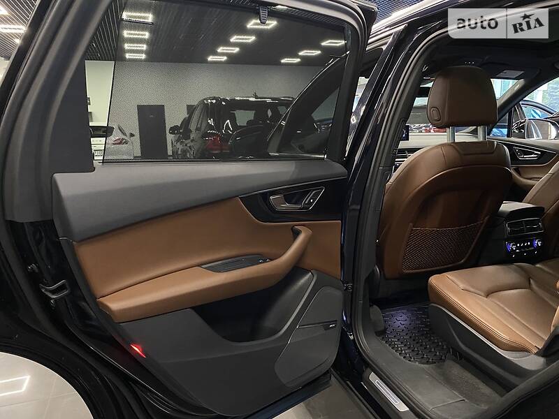 Позашляховик / Кросовер Audi Q7 2017 в Одесі фото 31 Позашляховик / Кросовер Audi Q7 2017 в Одесі