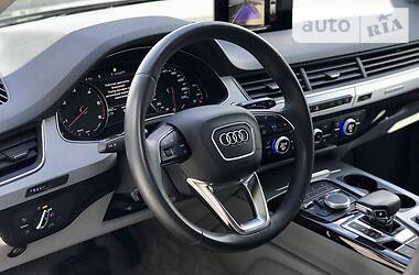 Позашляховик / Кросовер Audi Q7 2016 в Києві