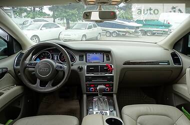 Позашляховик / Кросовер Audi Q7 2012 в 