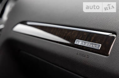 Позашляховик / Кросовер Audi Q7 2013 в 