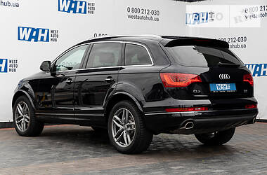 Позашляховик / Кросовер Audi Q7 2013 в 