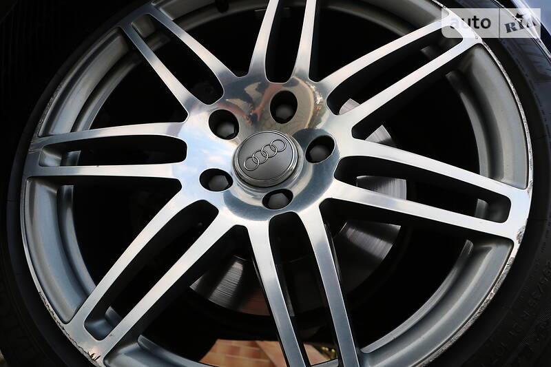 Позашляховик / Кросовер Audi Q7 2011 в Трускавці