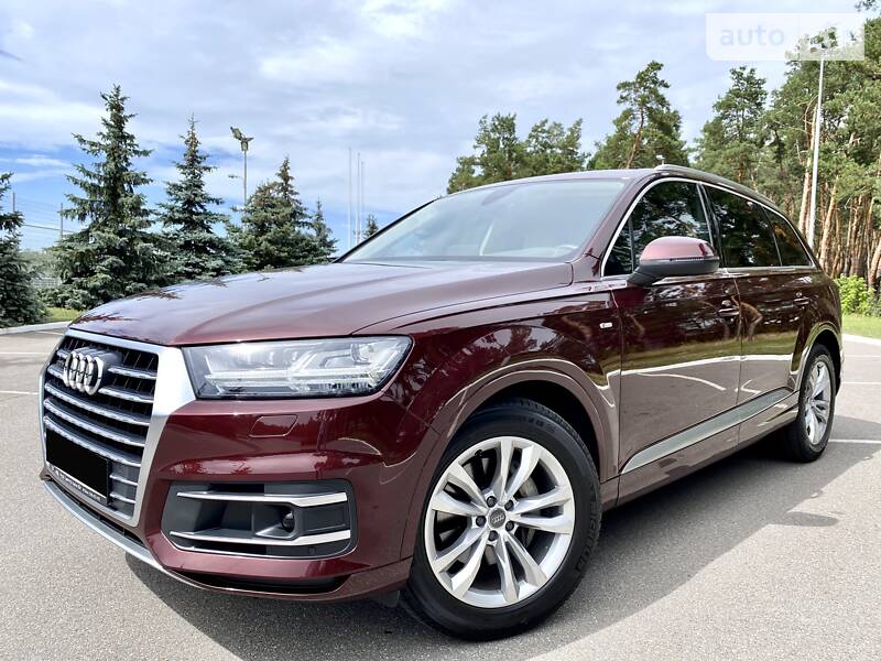 Позашляховик / Кросовер Audi Q7 2017 в Києві