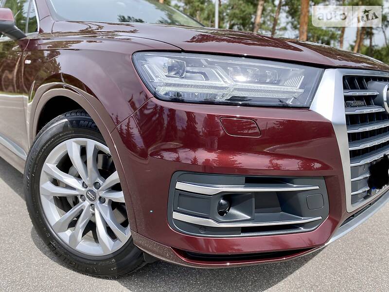 Позашляховик / Кросовер Audi Q7 2017 в Києві