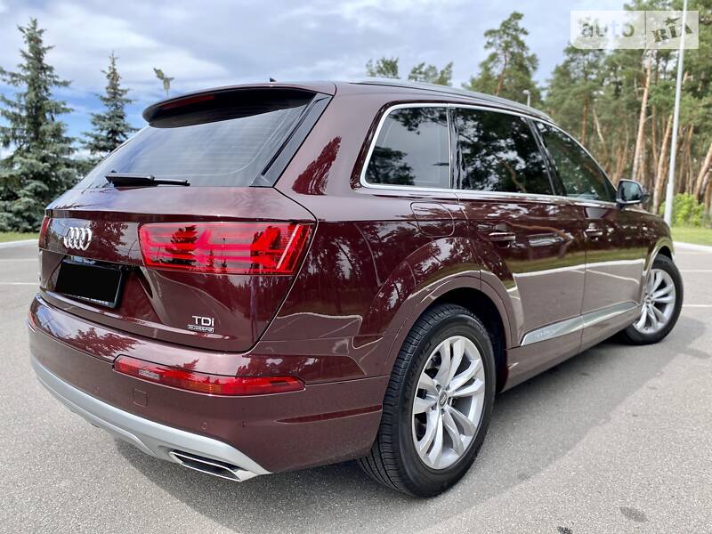 Позашляховик / Кросовер Audi Q7 2017 в Києві