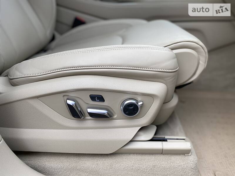 Позашляховик / Кросовер Audi Q7 2017 в Києві