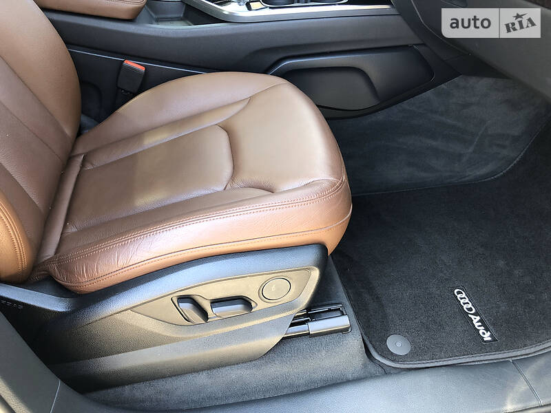 Внедорожник / Кроссовер Audi Q7 2016 в Киеве
