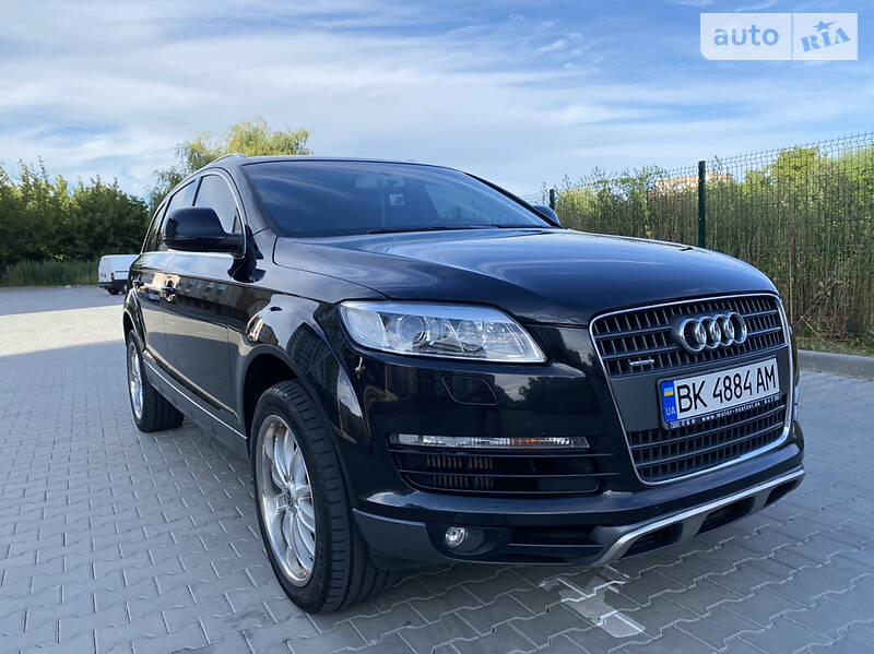 Позашляховик / Кросовер Audi Q7 2009 в Луцьку