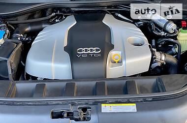 Позашляховик / Кросовер Audi Q7 2015 в 