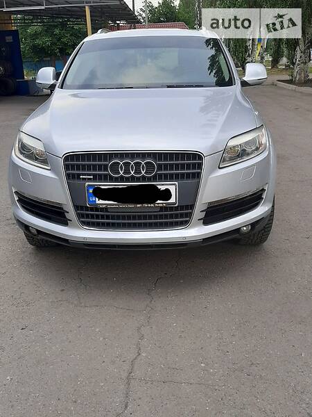 Внедорожник / Кроссовер Audi Q7 2008 в Першотравенске