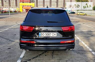 Внедорожник / Кроссовер Audi Q7 2017 в Луцке