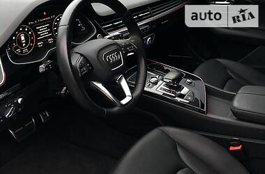 Внедорожник / Кроссовер Audi Q7 2016 в Полтаве