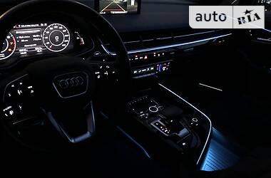 Внедорожник / Кроссовер Audi Q7 2016 в Полтаве