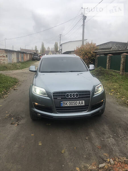 Внедорожник / Кроссовер Audi Q7 2008 в Дубровице