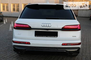 Внедорожник / Кроссовер Audi Q7 2020 в Днепре