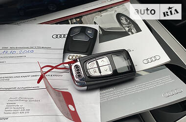 Внедорожник / Кроссовер Audi Q7 2016 в 