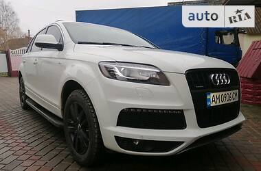 Позашляховик / Кросовер Audi Q7 2015 в Звягелі