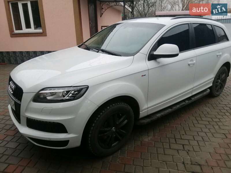 Внедорожник / Кроссовер Audi Q7 2015 в Звягеле