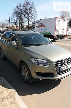 Позашляховик / Кросовер Audi Q7 2007 в 
