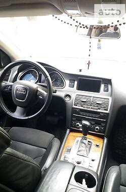 Позашляховик / Кросовер Audi Q7 2007 в 