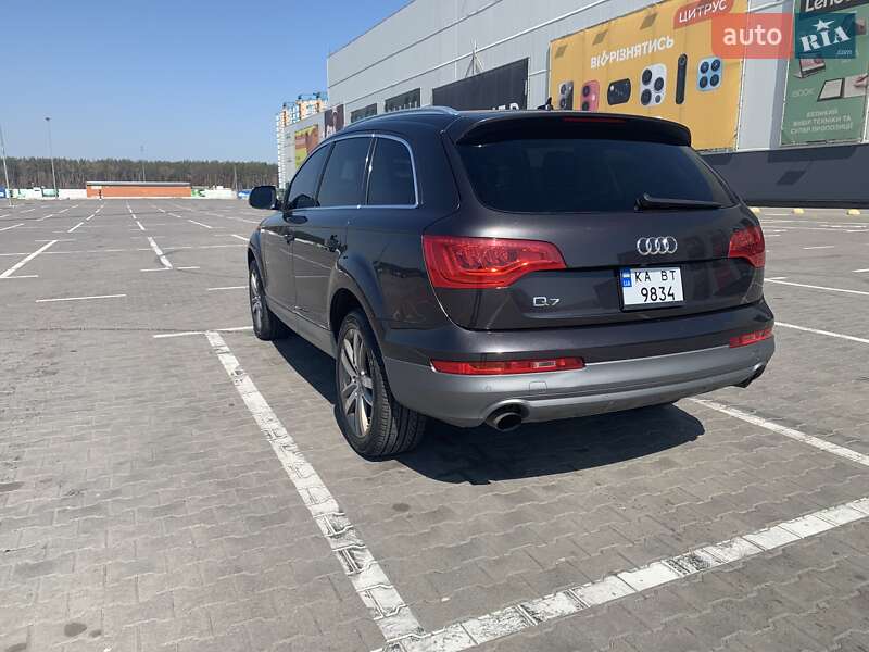 Позашляховик / Кросовер Audi Q7 2011 в Києві