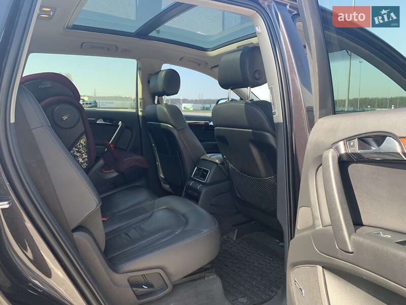 Позашляховик / Кросовер Audi Q7 2011 в Києві