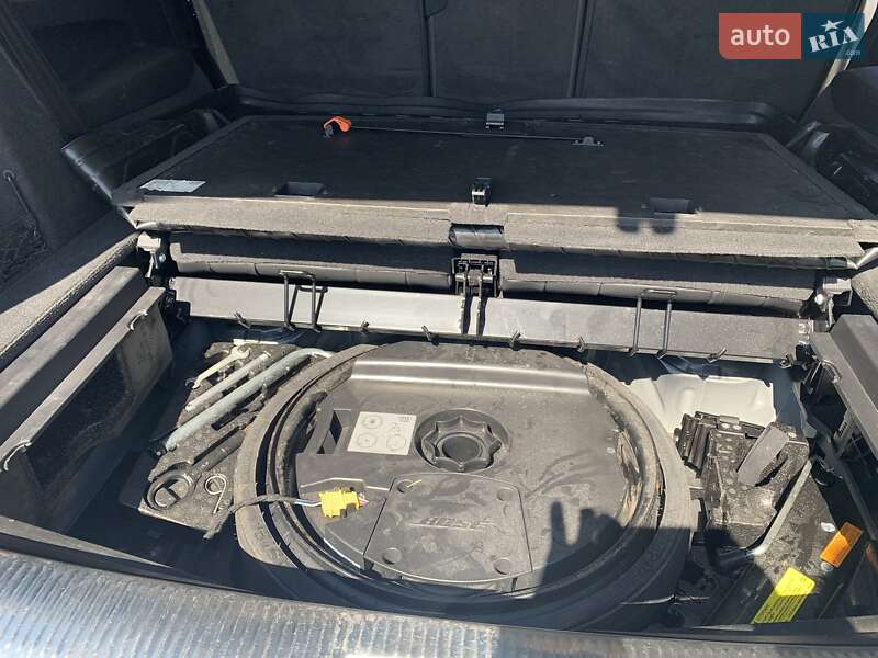Позашляховик / Кросовер Audi Q7 2011 в Києві