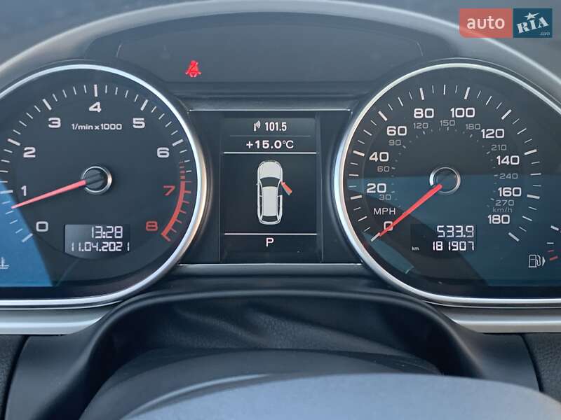 Позашляховик / Кросовер Audi Q7 2011 в Києві