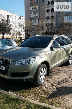 Позашляховик / Кросовер Audi Q7 2007 в 